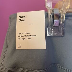 Nike leggings